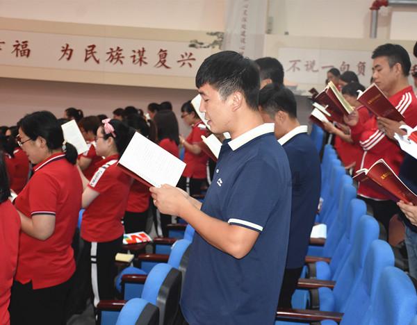 明星演戏六大“假”！假声、假脸、假出镜，半个娱乐圈从头假到脚，怎么看？游戏画面